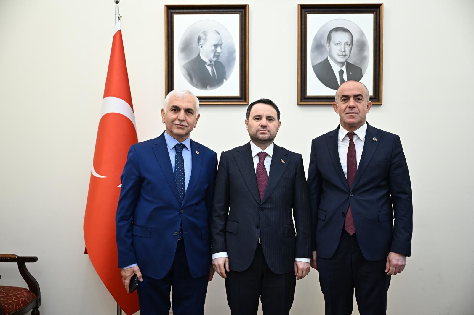 ​AK Parti Siirt Milletvekili Mervan Gül, beraberindeki heyetle birlikte Adalet