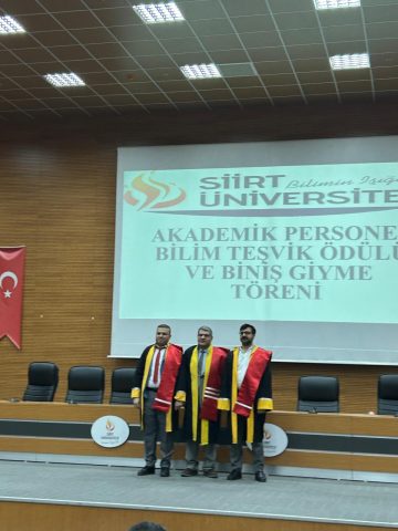 Siirt Üniversitesi (SİÜ) İlahiyat Fakültesi Konferans Salonunda düzenlenen törenle, akademik